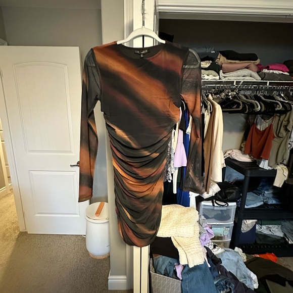 Dresses - Picture 11 of 11